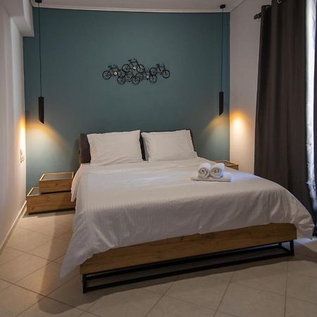 Petrino Suites Mesolonghi Mesolóngion Exterior foto